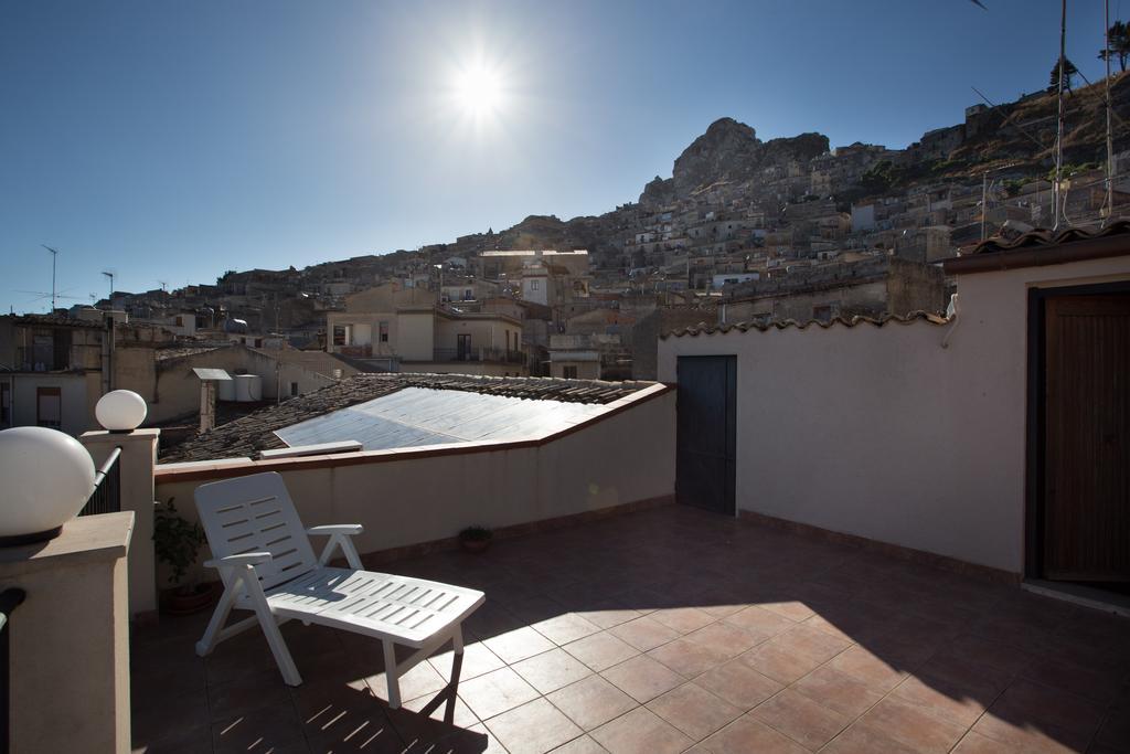 索托斯戴拉住宿加早餐旅馆 Caltabellotta 外观 照片